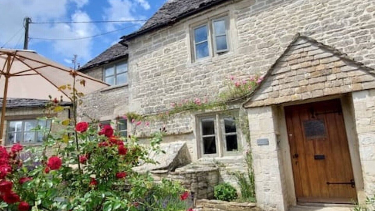 Bibury Cottage | Luxury Cosy Cottage In Magical Bibury