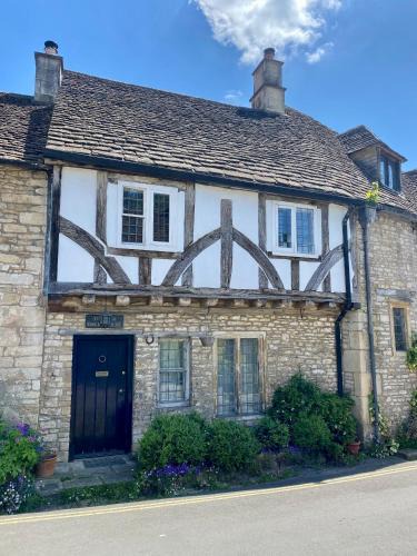 Castle Combe House | Luxury Cotswolds Cottage optional Hot Tub, Castle Combe