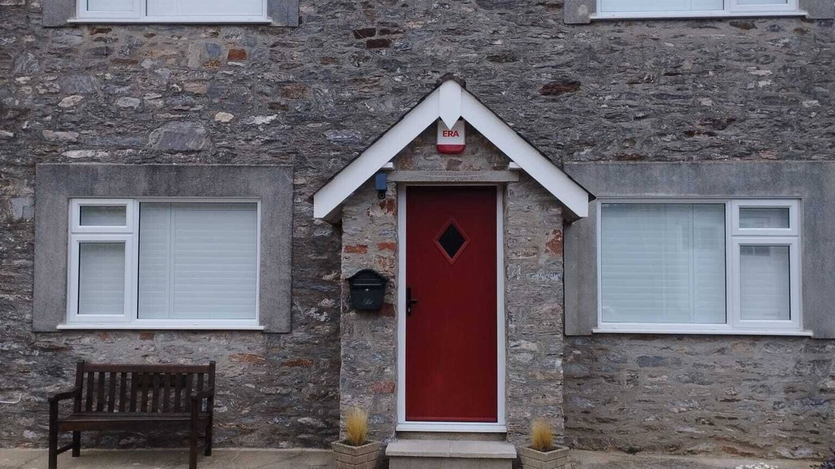 Galmpton House | Luxury Cottage. Heart of Agatha Christine’s - “The Loveliest Part of the World”
