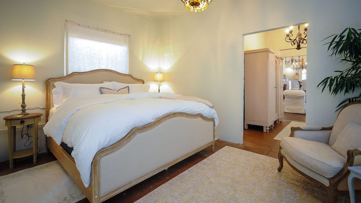 Jacksonville Cottage | Luxury Cottage in Jacksonville's Historic Core!