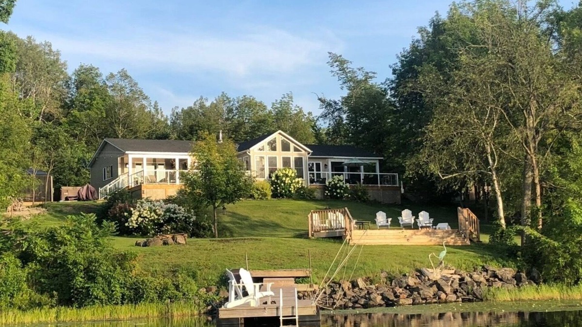 Frontenac Cottage | Luxury cottage on beautiful lakefront with hot-tub & private bunkie. New to VRBO