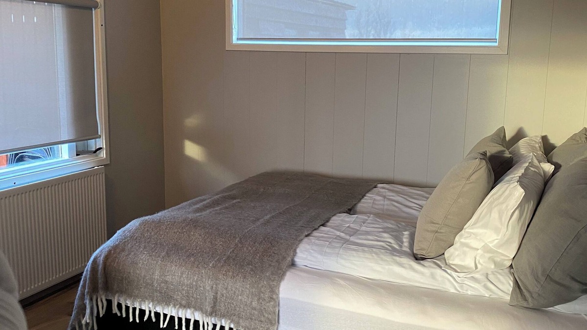 Rangarþing ytra Cottage | Luxury cottage with hot tub and large patio in quiet countryside. Great for 4-6