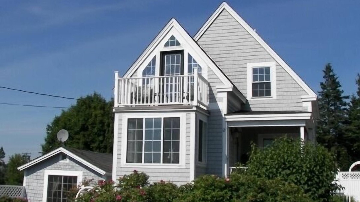 Bass Harbor House | Luxury Cottage with Spectacular Panoramic Ocean Views near Acadia National Park