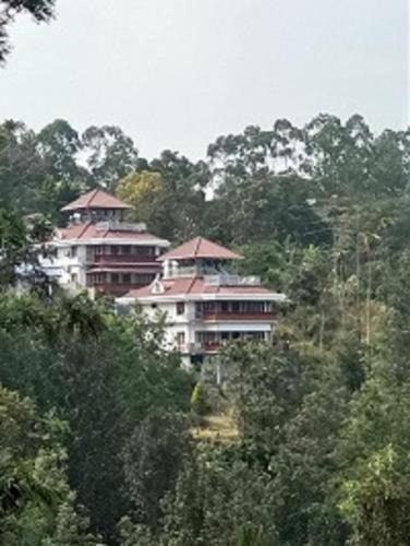 Anachal House | Luxury cottages with beautiful mountain view