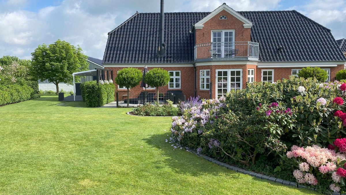 Haderslev House | Luxury country house in nature with wellness