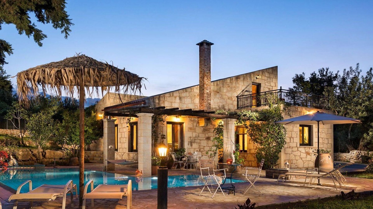 Filippos Villa | Luxury Crete Villa | Villa Petra Amanda | 4 Bedroom | Private Pool | Maza