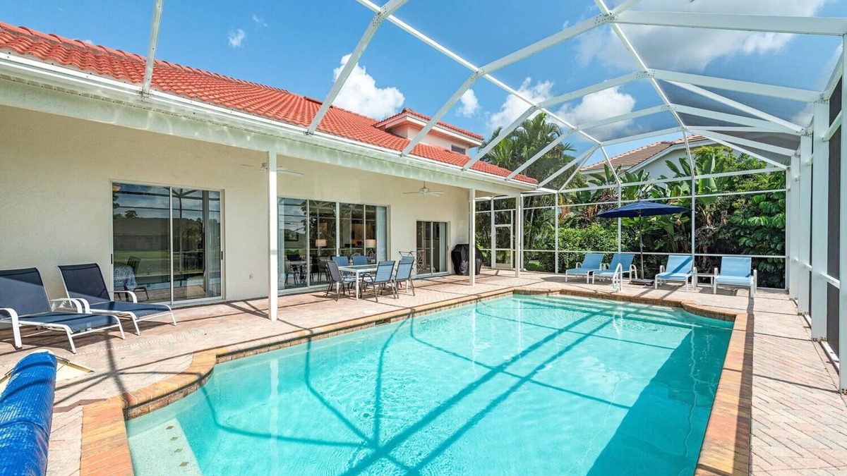 Crown Pointe House | Luxury Crown Pointe pool & lake view home minutes to beaches & Old Naples