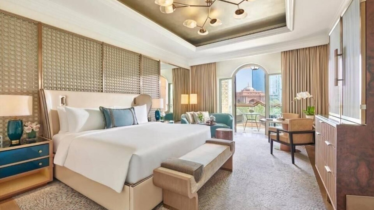 Al Ain Apartment | Luxury Deluxe Room Near Grand Hyatt Abu Dhabi