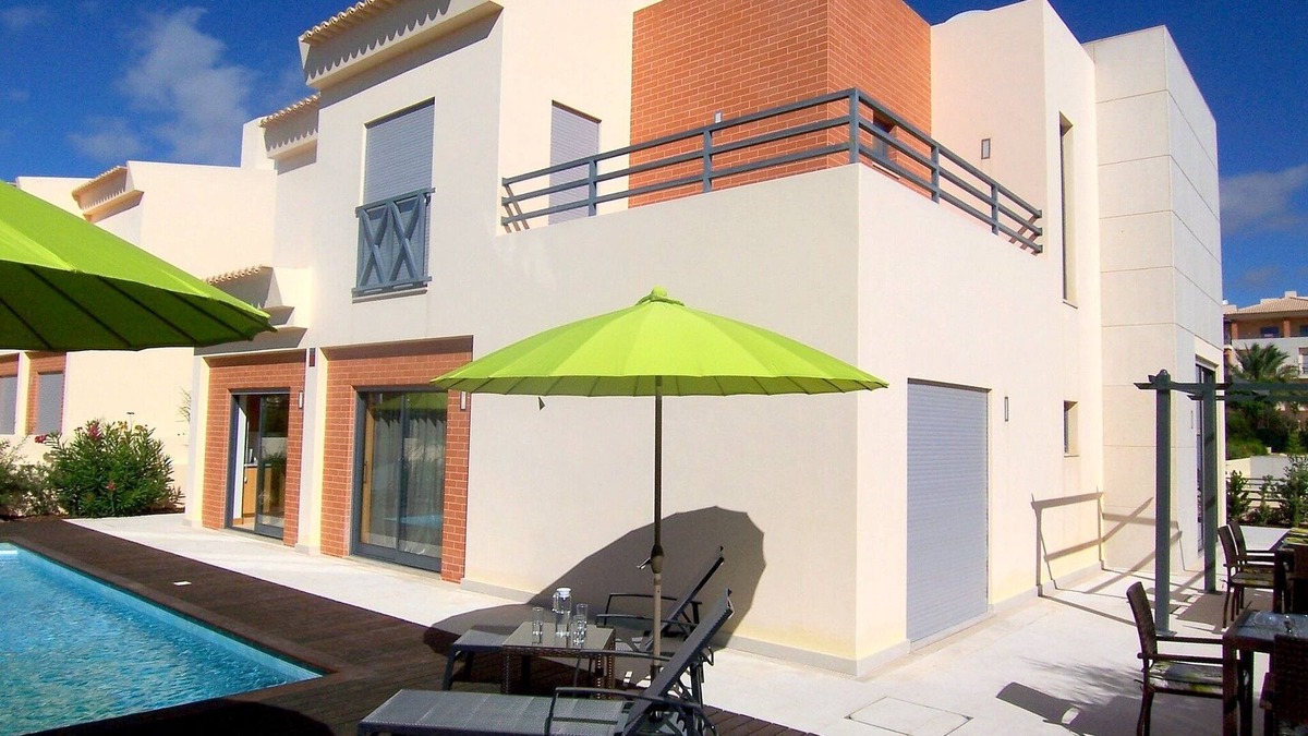 Santa Eulalia Villa | Luxury Detached Equipped Villa, Central Algarve - Private Garden & Heated Pool