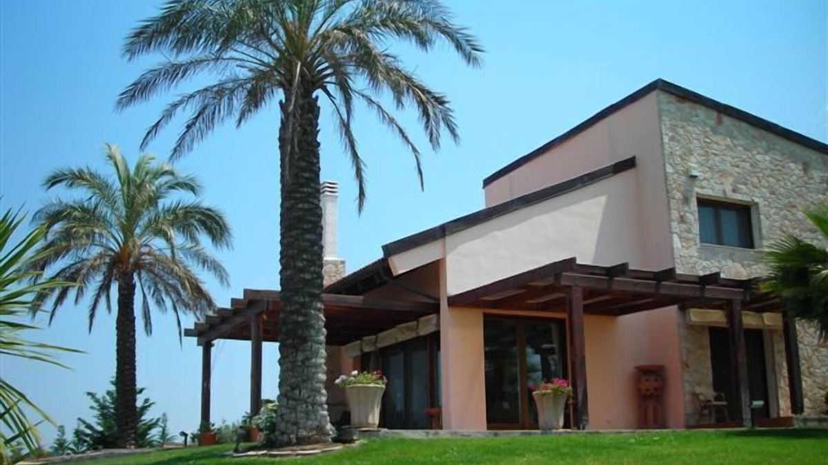 Kassandra Villa | Luxury Detached Villa Sani Beach!Just 2 mins from the whole Sani Marina Action!