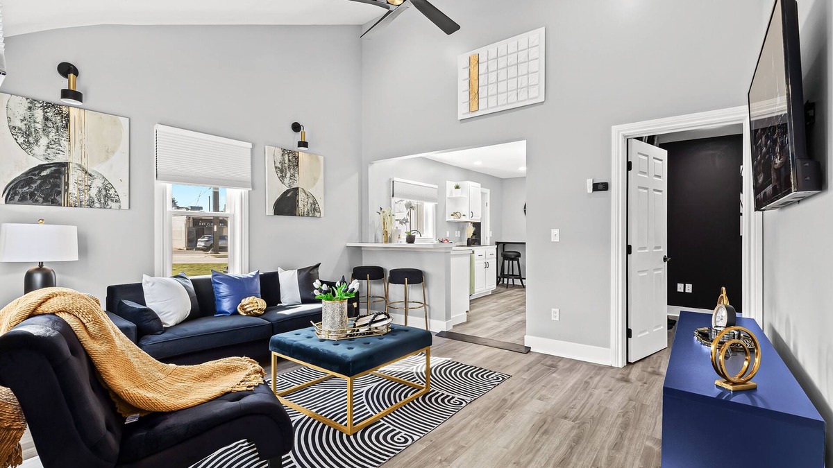 Royal Oak House | Luxury Downtown Royal Oak Home with "Patio" "Propane Fire Pit " & "Game Room"!