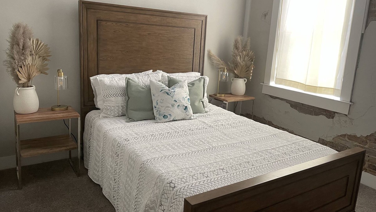 Sulphur Springs Apartment | Luxury Downtown Apartment