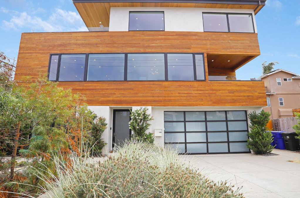 Pacific Beach House | Luxury Dream Home - Massive Rooftop Patio, Zen Garden, AC & Fast Wifi!