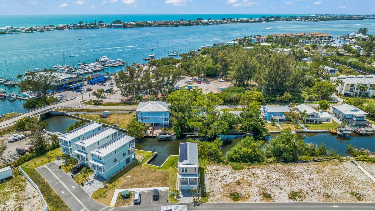 Cortez House | Luxury eco-friendly home, Boat Slip, Tesla Charger -Salt and Sand at Hunter's Po