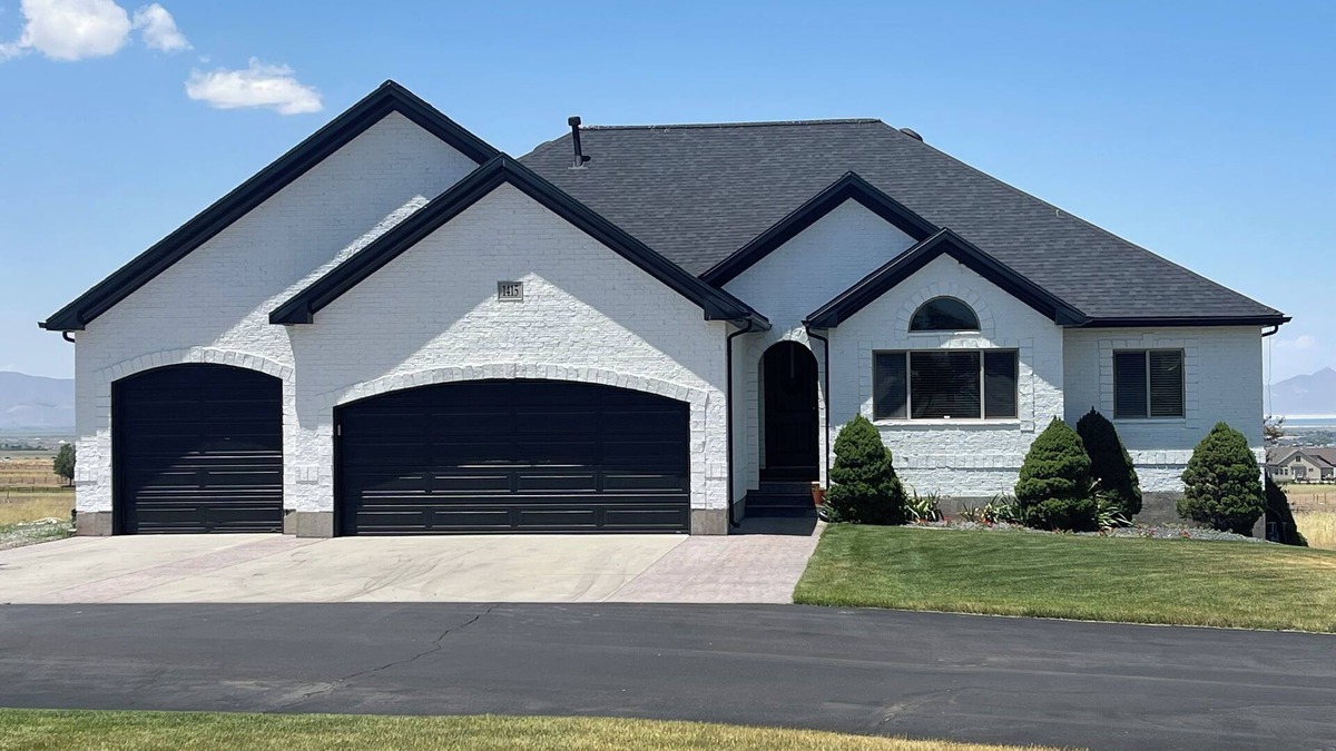 Erda House | Luxury Erda Home w/Private Pool, Hot Tub, Beautiful Lake & Mountain Views