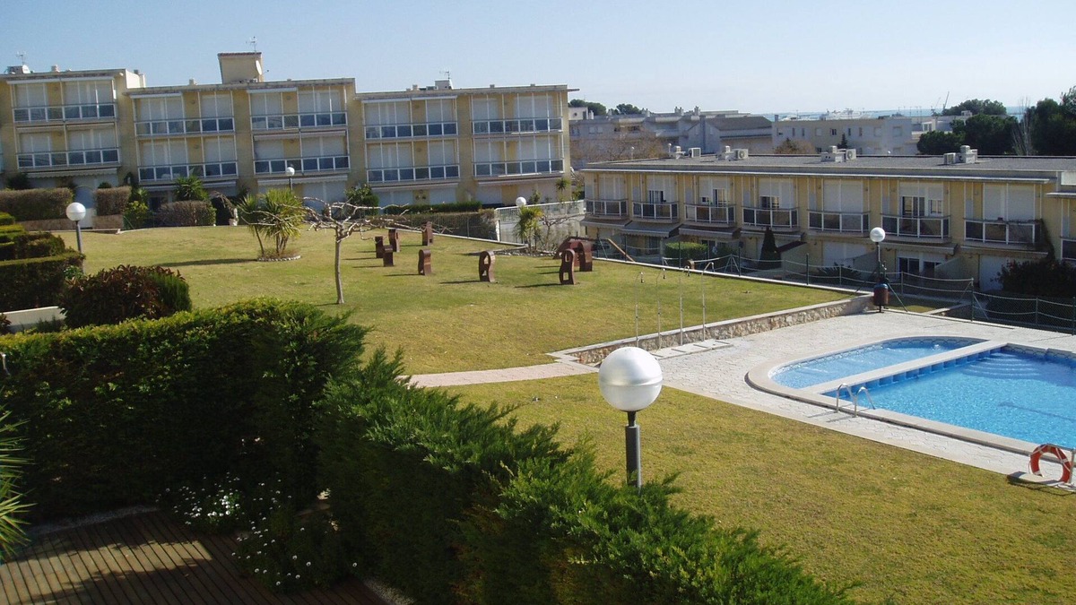 Sant Carles de la Rapita Apartment | Luxury urbanization facing the sea, pool and garage