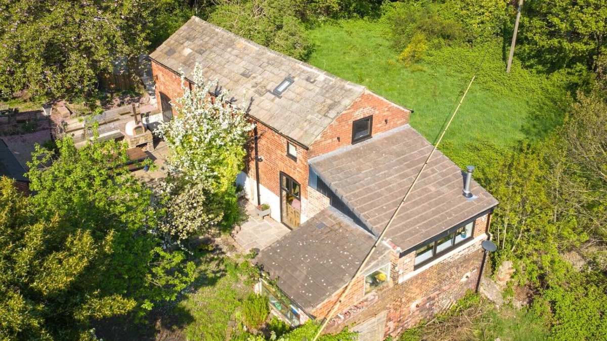Leeds House | Luxury Escape with Cinema, Pool Table & Darts