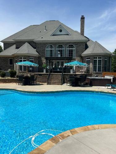 Simpsonville Villa | Luxury Estate