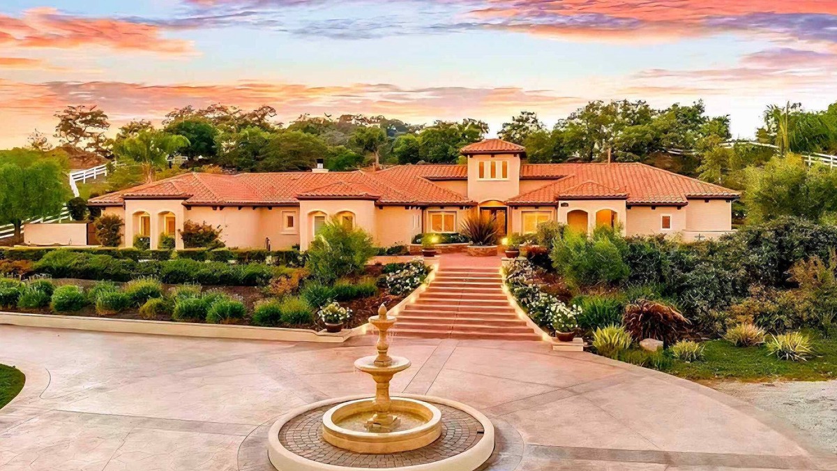 Murrieta House | Luxury Estate with Private Pool, close to Temecula Wine Country and Trails