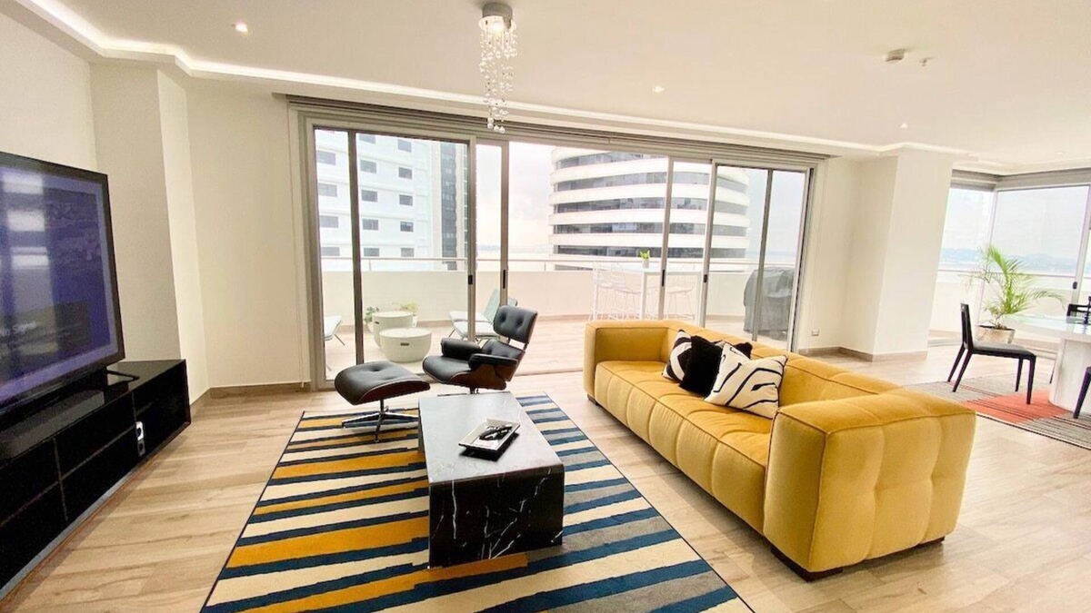Las Penas Apartment | Luxury Exclusive Loft @ Santana Lofts