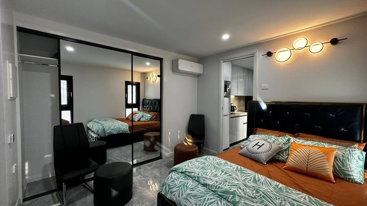 Holt Apartment | Luxury Executive Ensuite in ACT