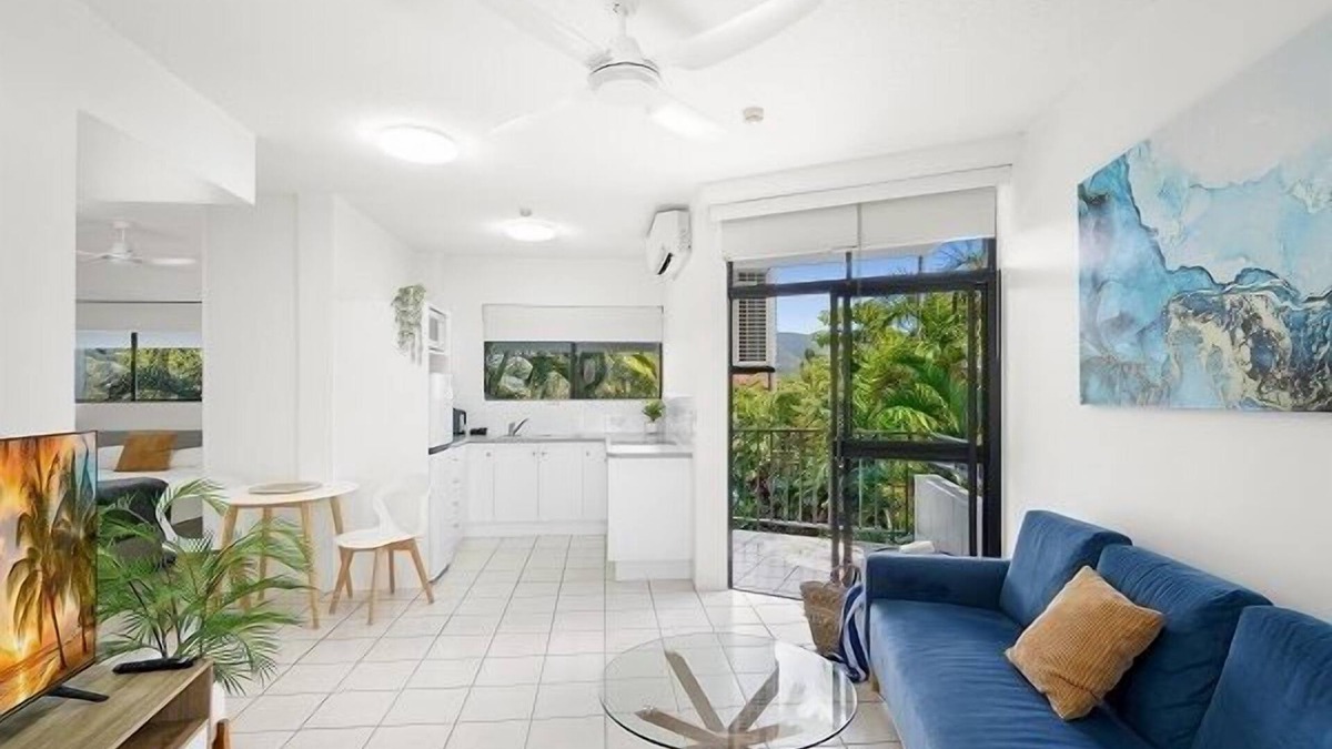 Trinity Beach Apartment | Luxury Family Apartment with Ocean Views