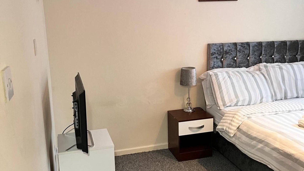 Cramlington Apartment | Luxury family-Friendly vacation home with stunning viewsn