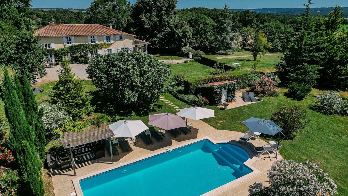 Mont-de-Marrast Other | Luxury farmhouse with private pool and amazing mountain views.