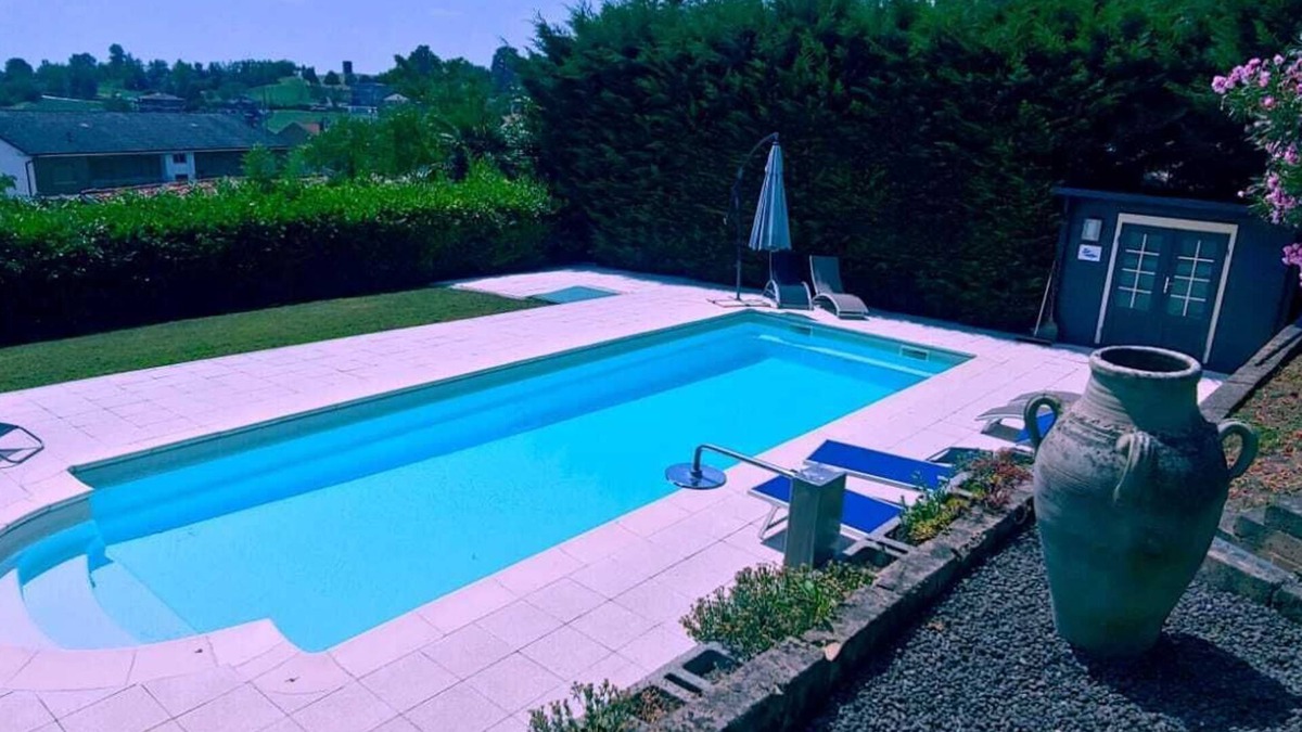 Murisengo House | Luxury farmhouse Casa Albarossa with pool and view of Monferrato hills
