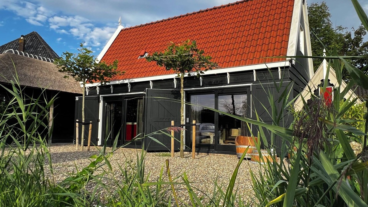 Ilpendam Cottage | Luxury Farmhouse Cottage With Home Cinema Next to Amsterdam and Volendam