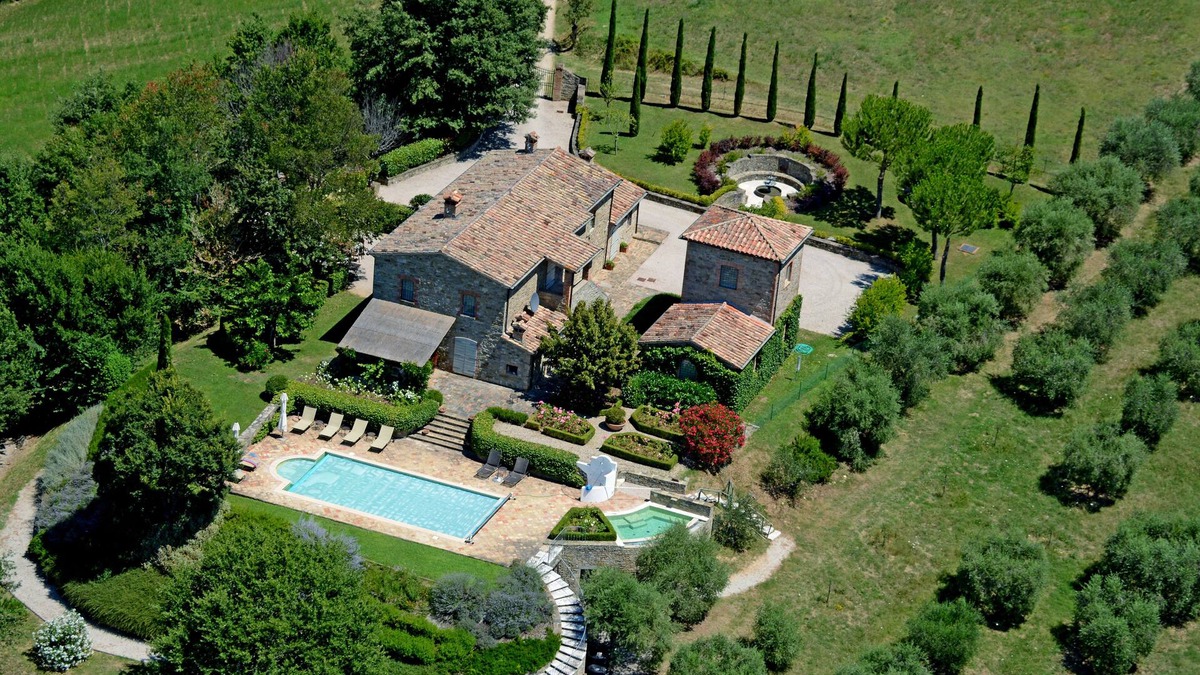 Umbertide Villa | Luxury farmhouse in the beautiful Niccone Valley