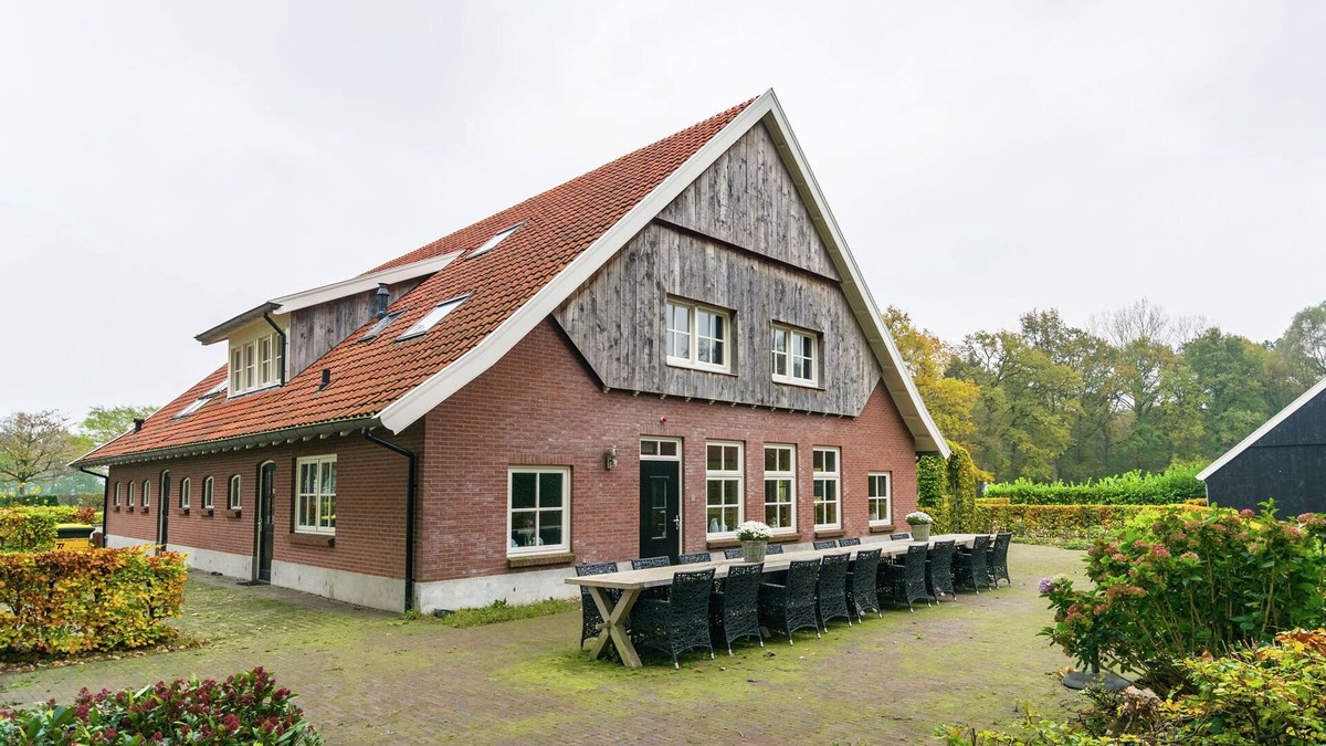 Denekamp House | Luxury Farmhouse near Forest in Dinkelland