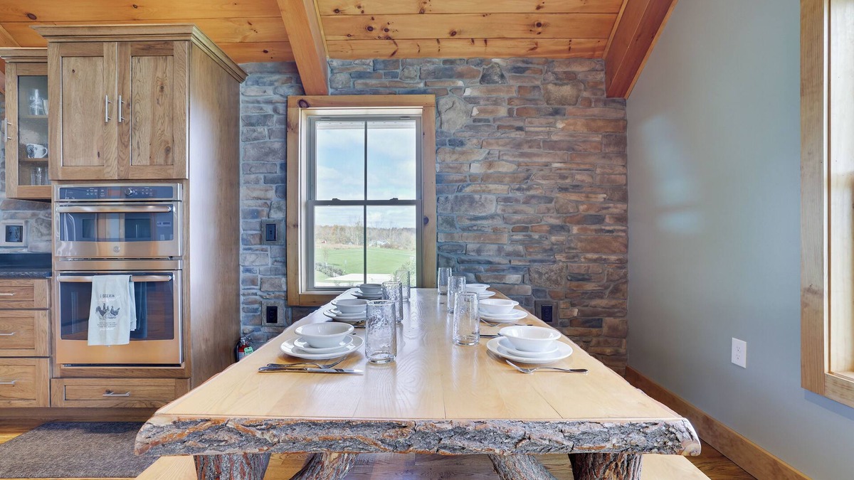 Honesdale Other | Luxury Farmhouse! Private Hiking Trails - Endless Views - Firepit - 4 Fireplaces