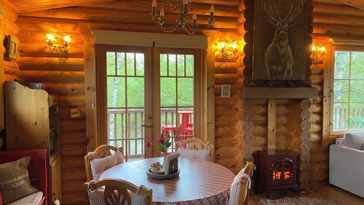 Norwich Cabin | Luxury Fishing Lodge - Fat Rascals Retreat