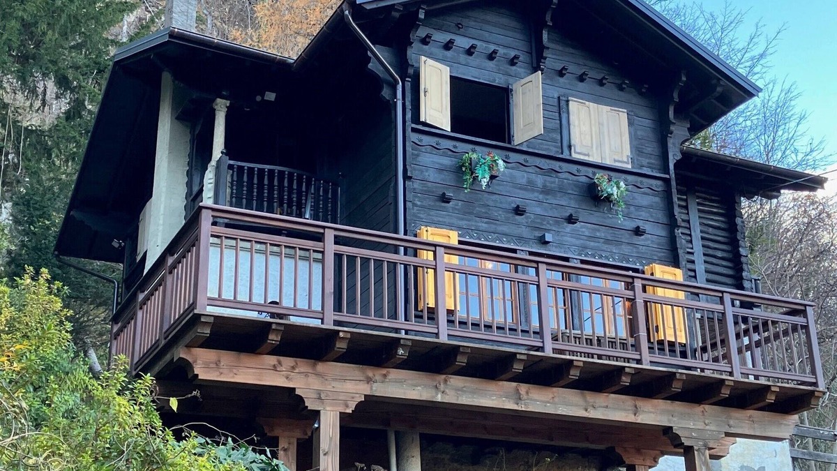 Ornavasso Ski Chalet | Luxury five * restored Swiss chalet, air conditioned, hidden above Lago Maggoire
