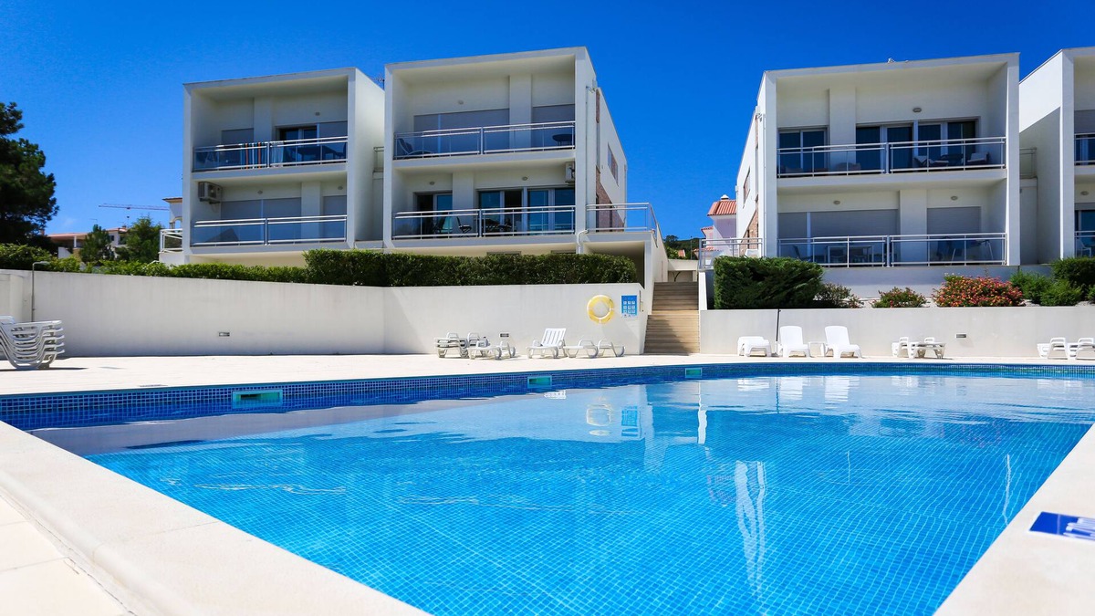 Salir do Porto Apartment | Luxury flat, heated pool, 5mn walk to the beach