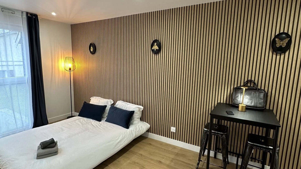 Jouvence Apartment | Luxury flat with shower and garden view