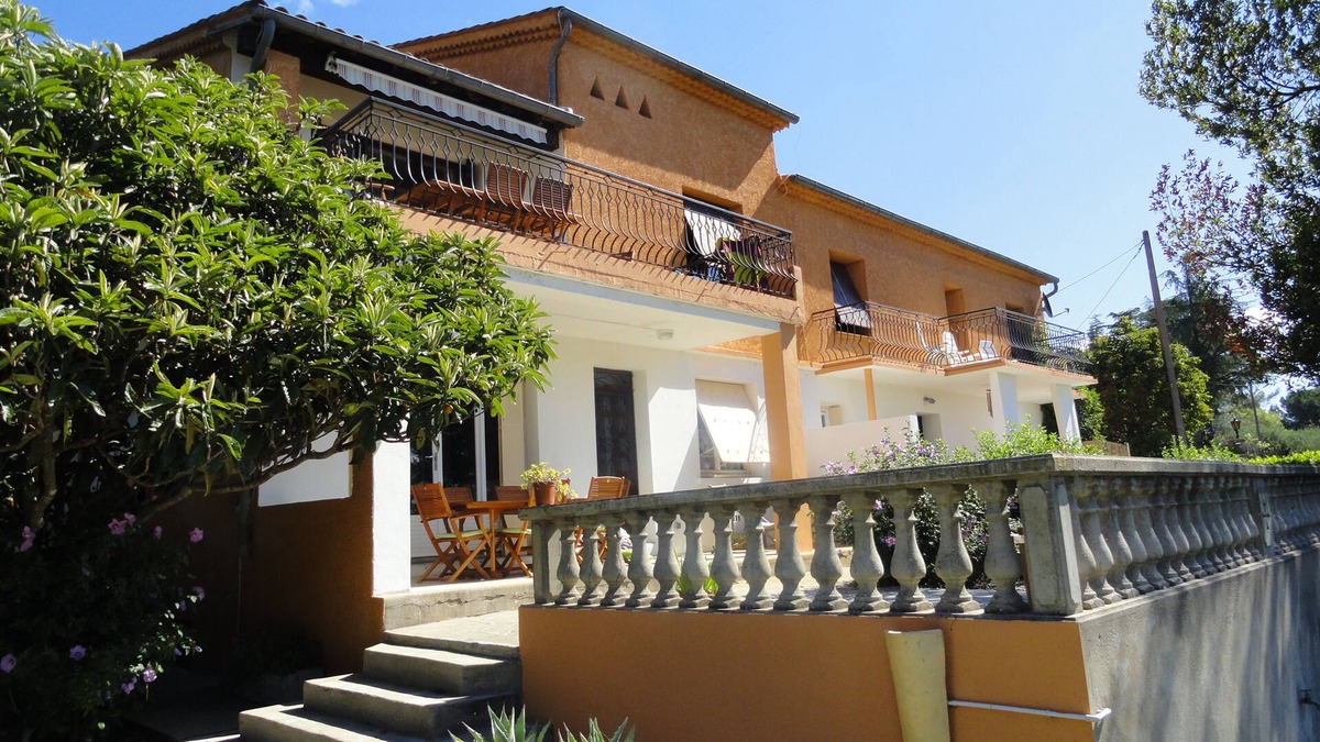 Saint-Christol-Les-Ales Apartment | Luxury Family Cottage with heated pool. Between sea and mountain.