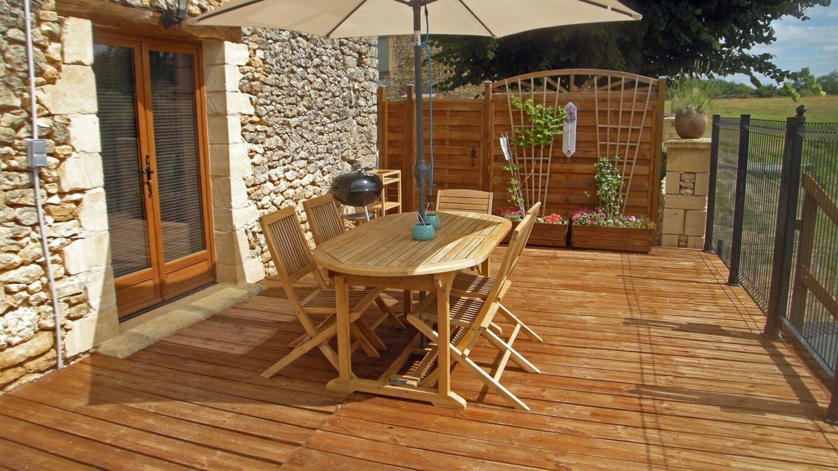 Saint-Laurent-des-Batons House | Luxury self-catering accommodation with private pool (2 Bedrooms, sleeps 5)