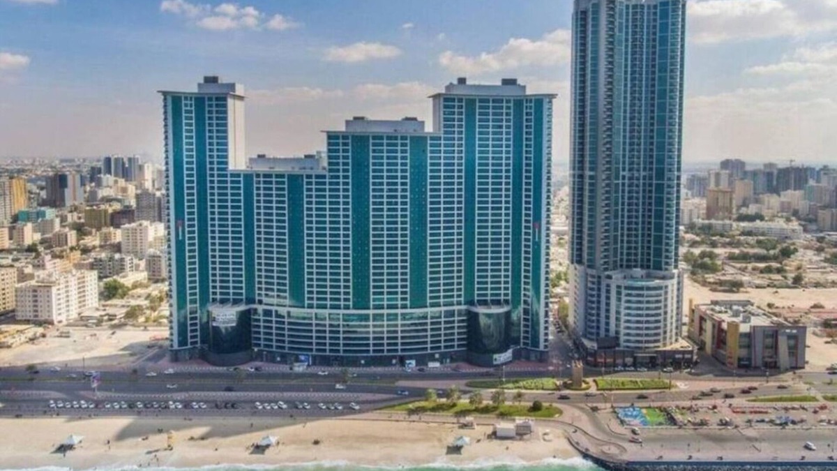 Al Sharq Apartment | Luxury full sea view flat