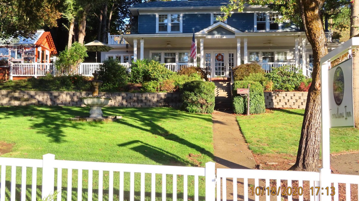 Roseburg House | Luxury, Full Service Bed and Breakfast - you are the only guest in our home!