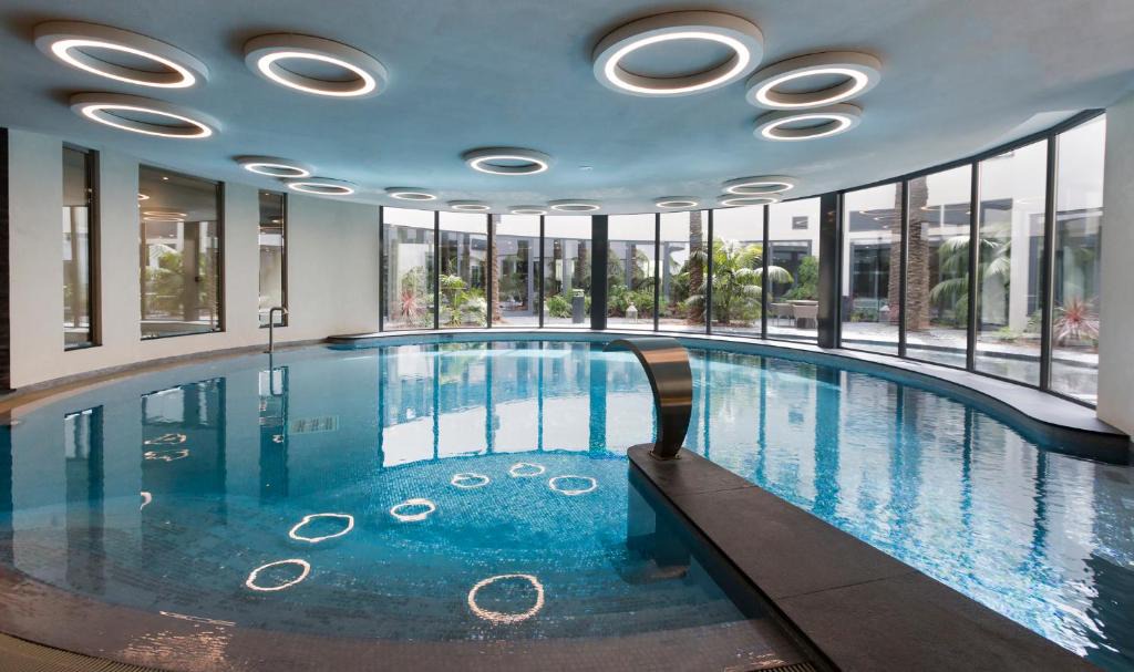 Cap-d'Antibes Apartment | Luxury garden apartment 2BR in the best development of Cap d'Antibes-Juan les Pins