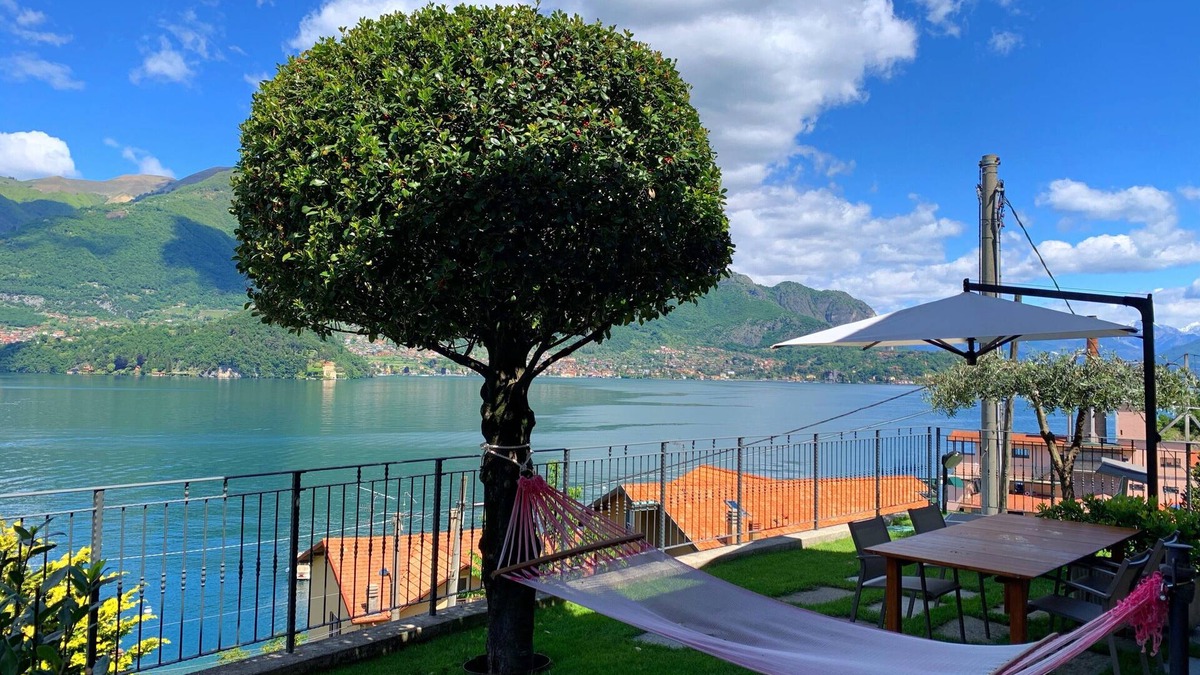 Lezzeno Apartment | LUXURY garden Apartment near BELLAGIO