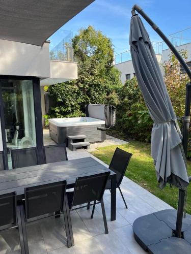 Balatonfured House | Luxury Garden House II In The Center