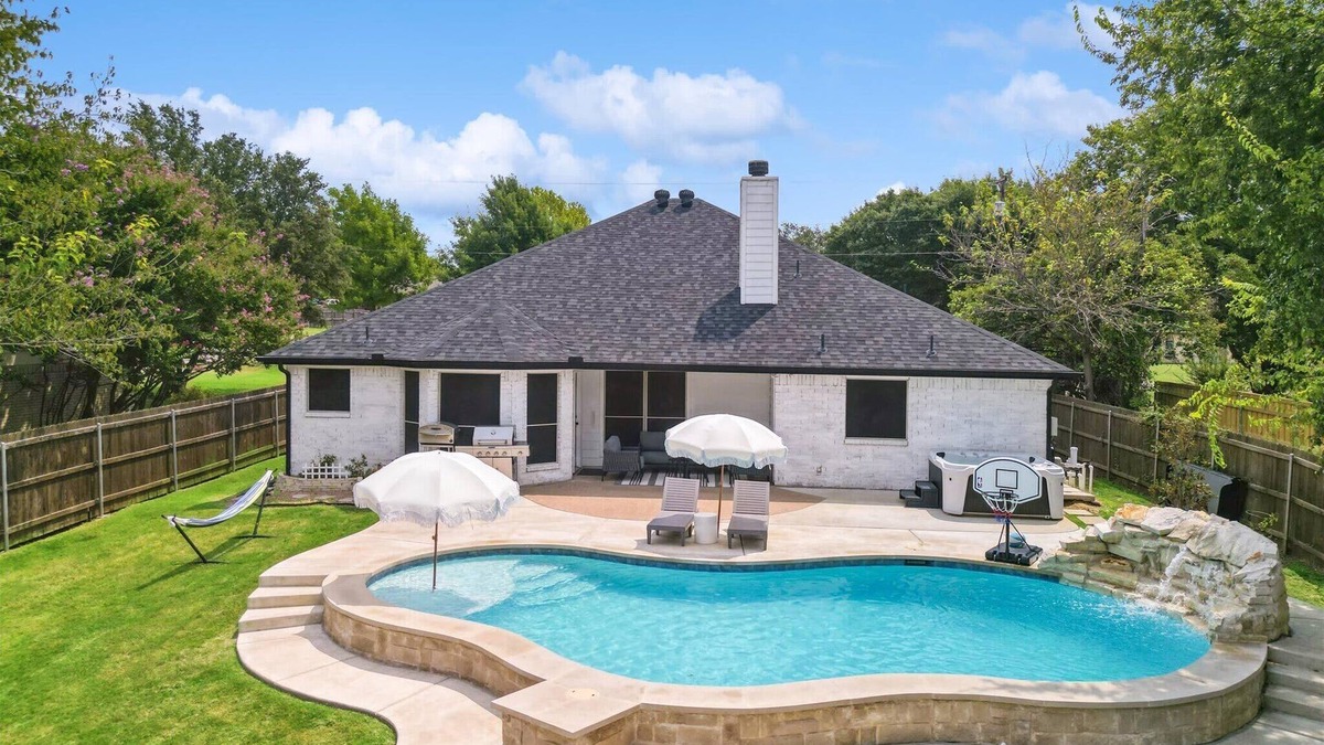 Red Oak House | Luxury Gem in the Forest-Pool&HotTub&Cinema&Games