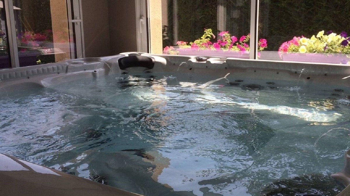 Rochecorbon House | luxury gite 3 * 12 people jacuzzi, spa Châteaux of the Loire Touraine
