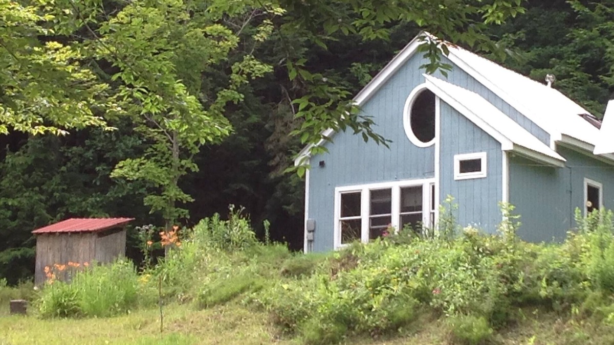 Chester Cabin | Luxury Glamping Cabin. Close to hiking and 15 minutes from Ski Area