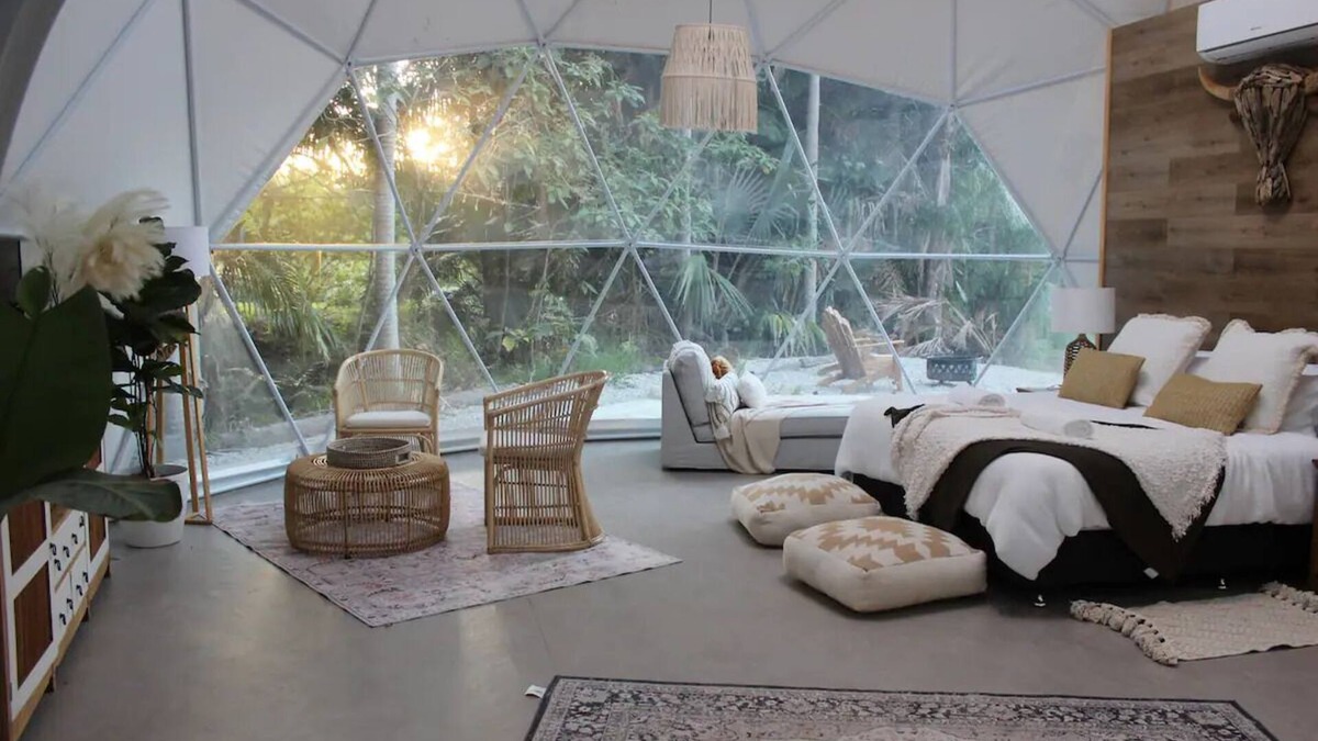 Tamborine House | Luxury Glamping dome under the stars