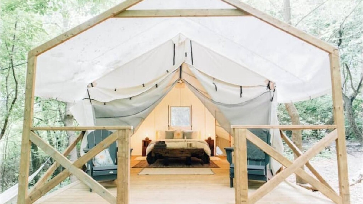 Elora Cabin | Luxury Glamping on Elora Sunflower Farm - Firefly