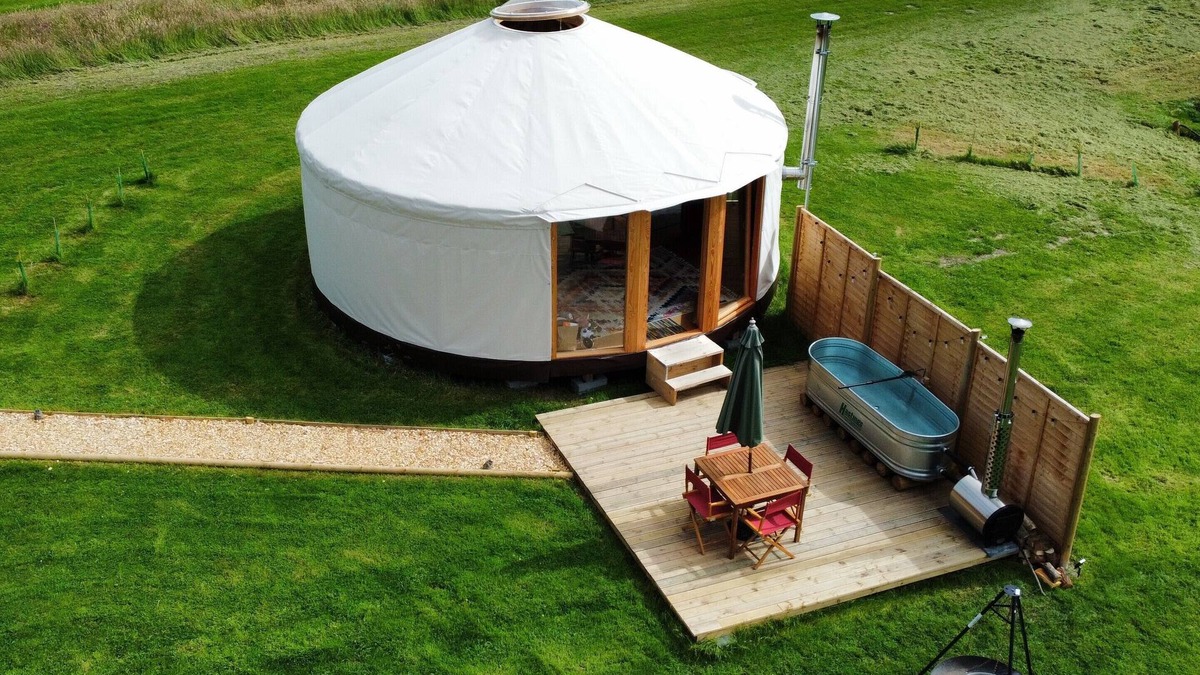 Carmarthen RV Rental | Luxury Glamping yurts with Hot Tubs